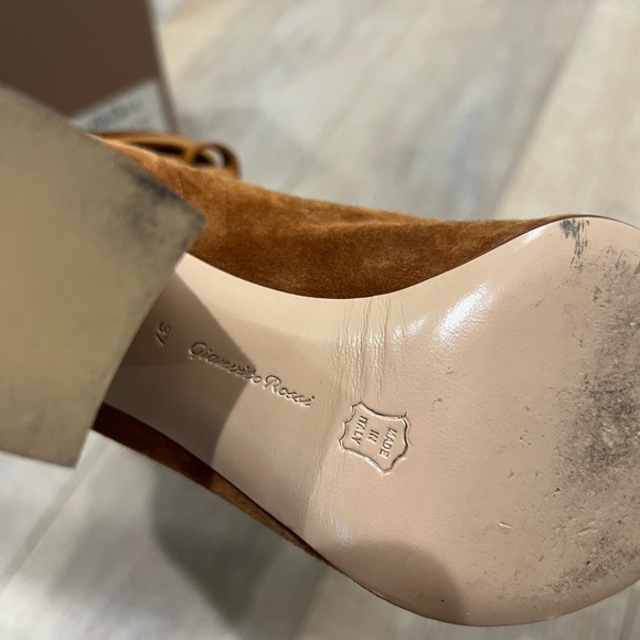 Gianvito Rossi Brooklyn Lace-Front Peep-Toe Suede Ankle Boot in size 37 - Picture 12 of 14